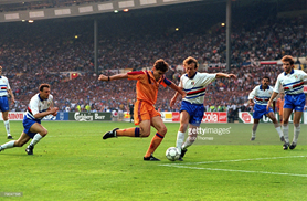 Проход и удар Салинаса по воротам Пальюки.