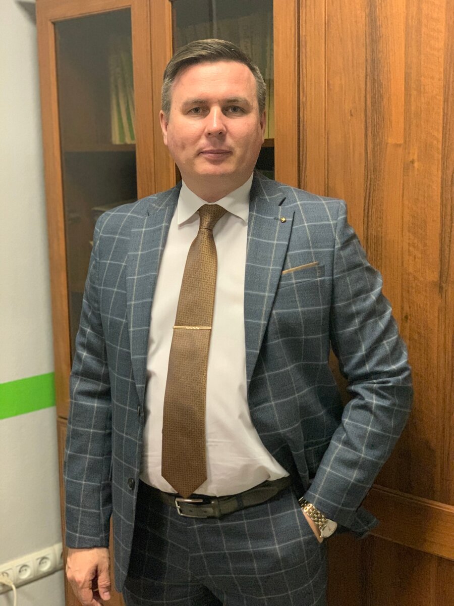 Адвокат Анатолий Антонов