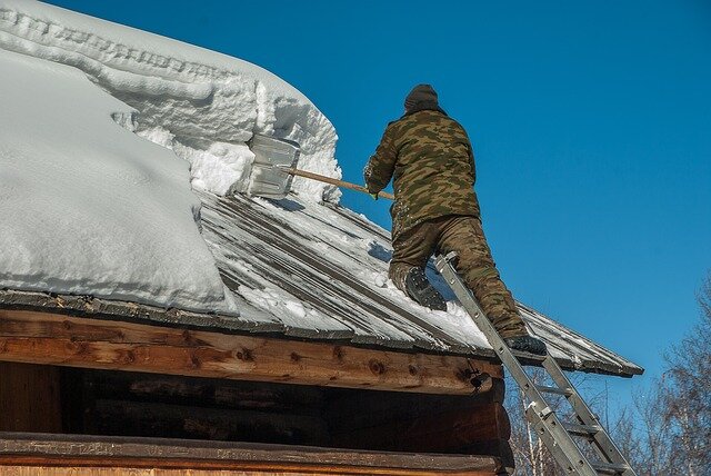 Односкатная крыша из профнастила: от расчёта до монтажа - Полезные советы