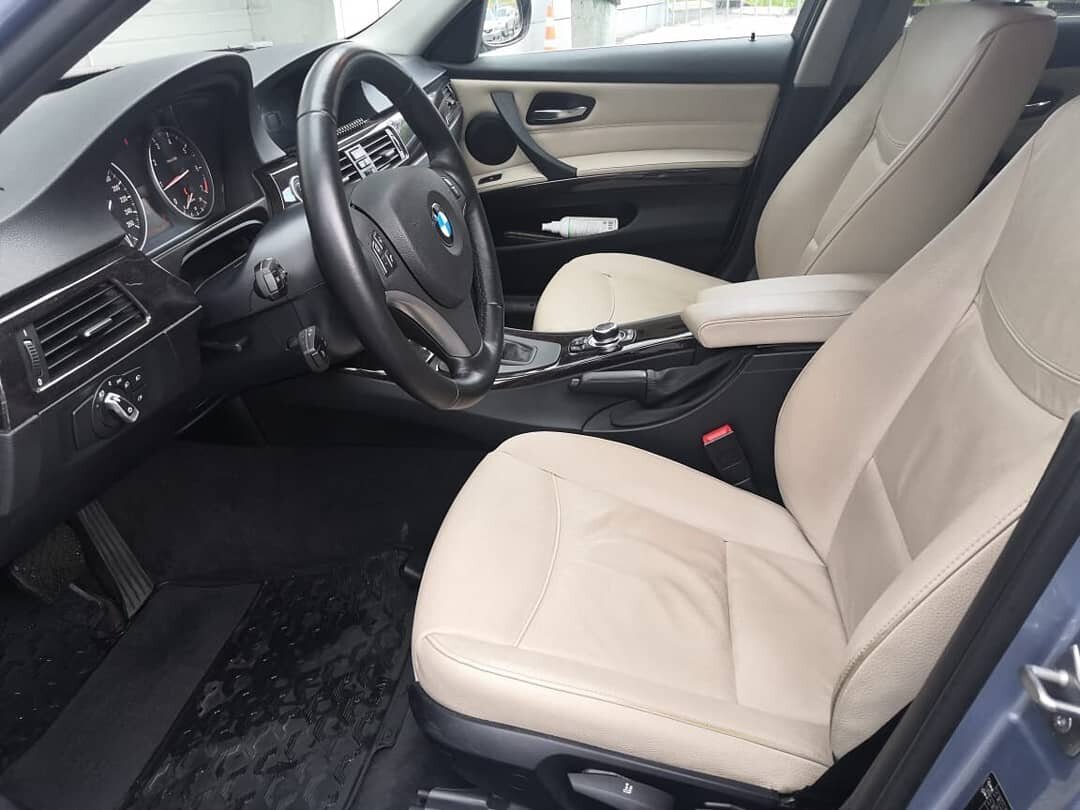 BMW 320i