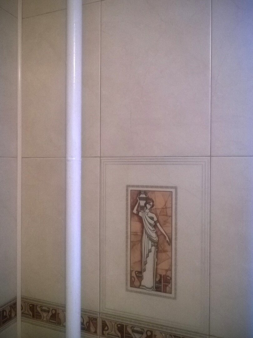 Вот эта труба в моей кухне. 