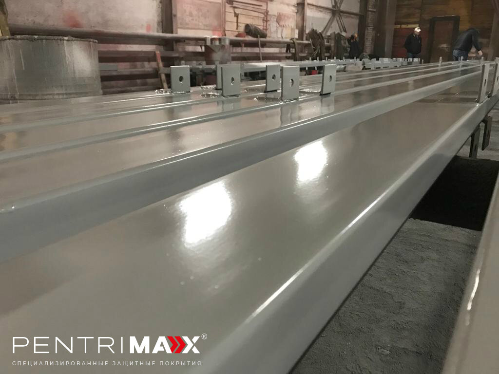 Металлические элементы металлоконструкций для коровника, покрашенные материалами PentriMAX