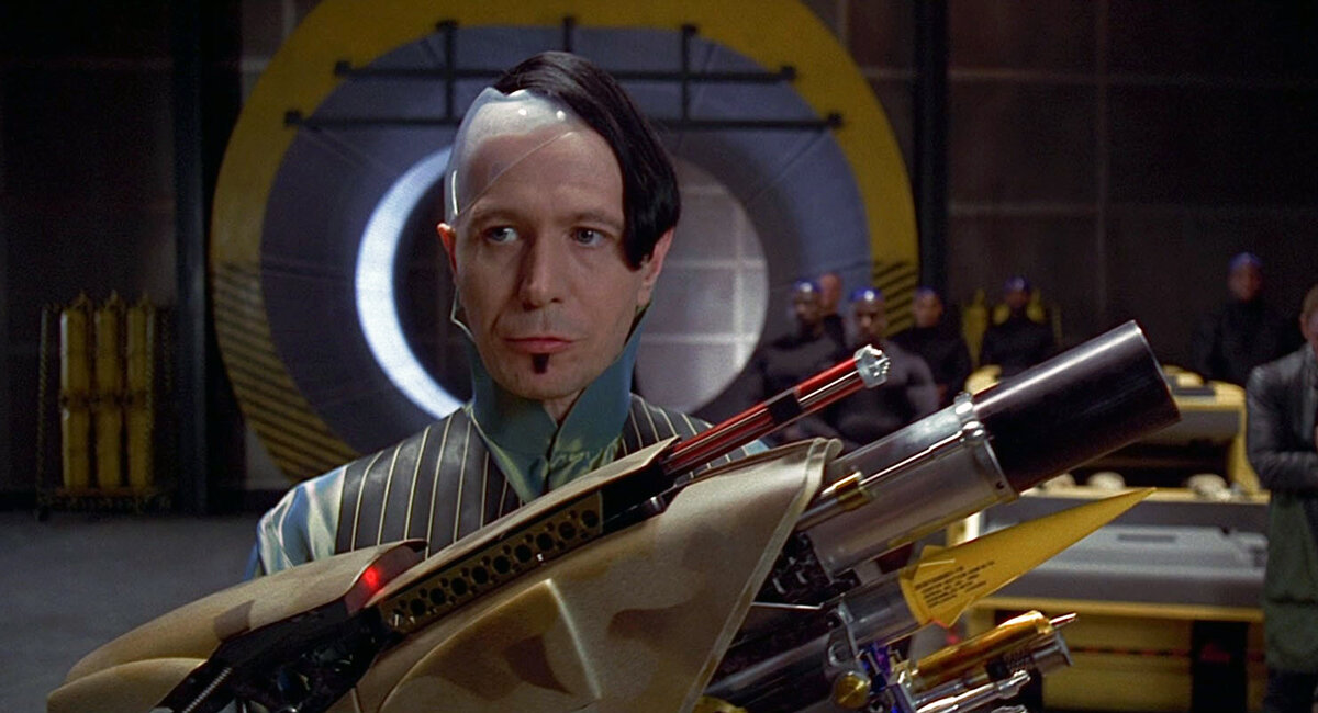 Кадр из фильма "Пятый элемент". Режиссёр – Люк Бессон