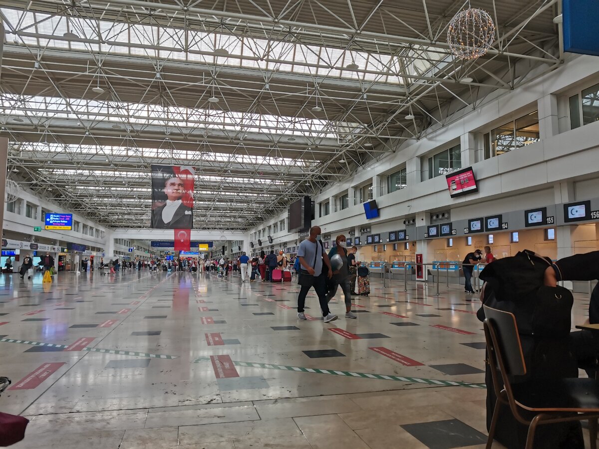 Фото сделано с кафе, где мне помогли с вай фаем)