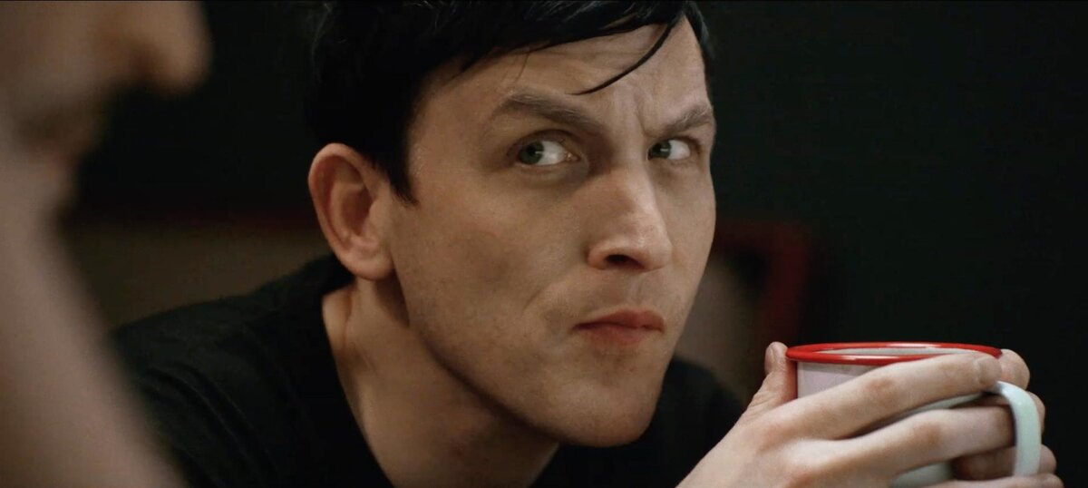 А ,еще по фильму у этого парня есть друг...