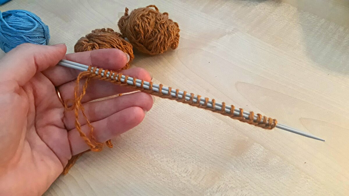 Набрали 27 петель