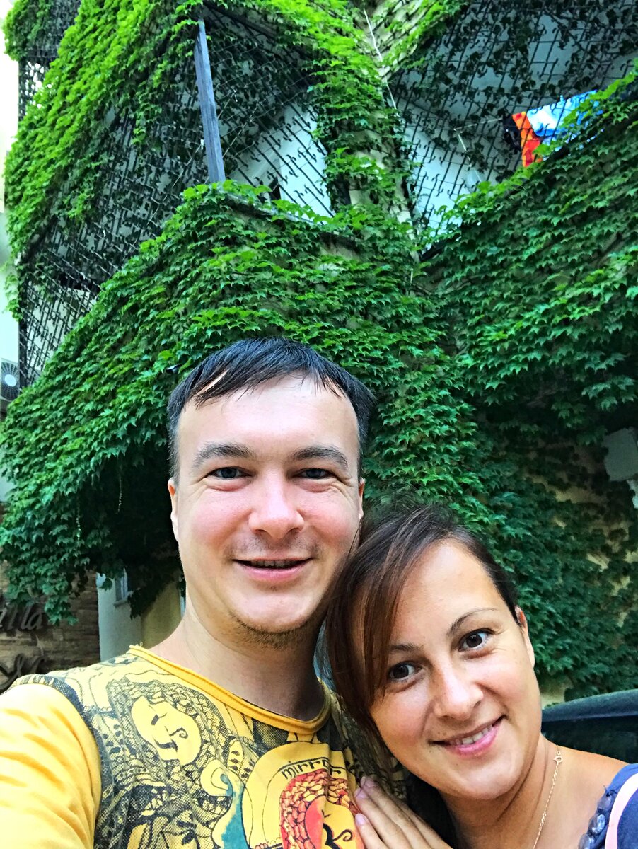 Загар и футболка остались ещё с Индии.