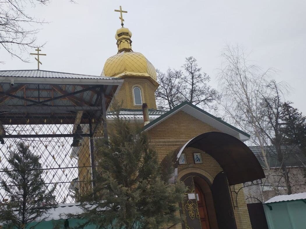 В течение последней недели Великого поста священники призывают верующих ходить в церковь и молиться