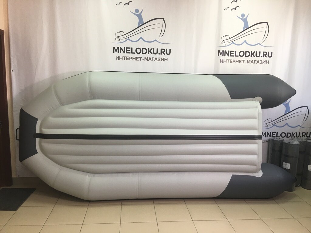 Лодка Таймень NX 3600 НДНД со стороны днища