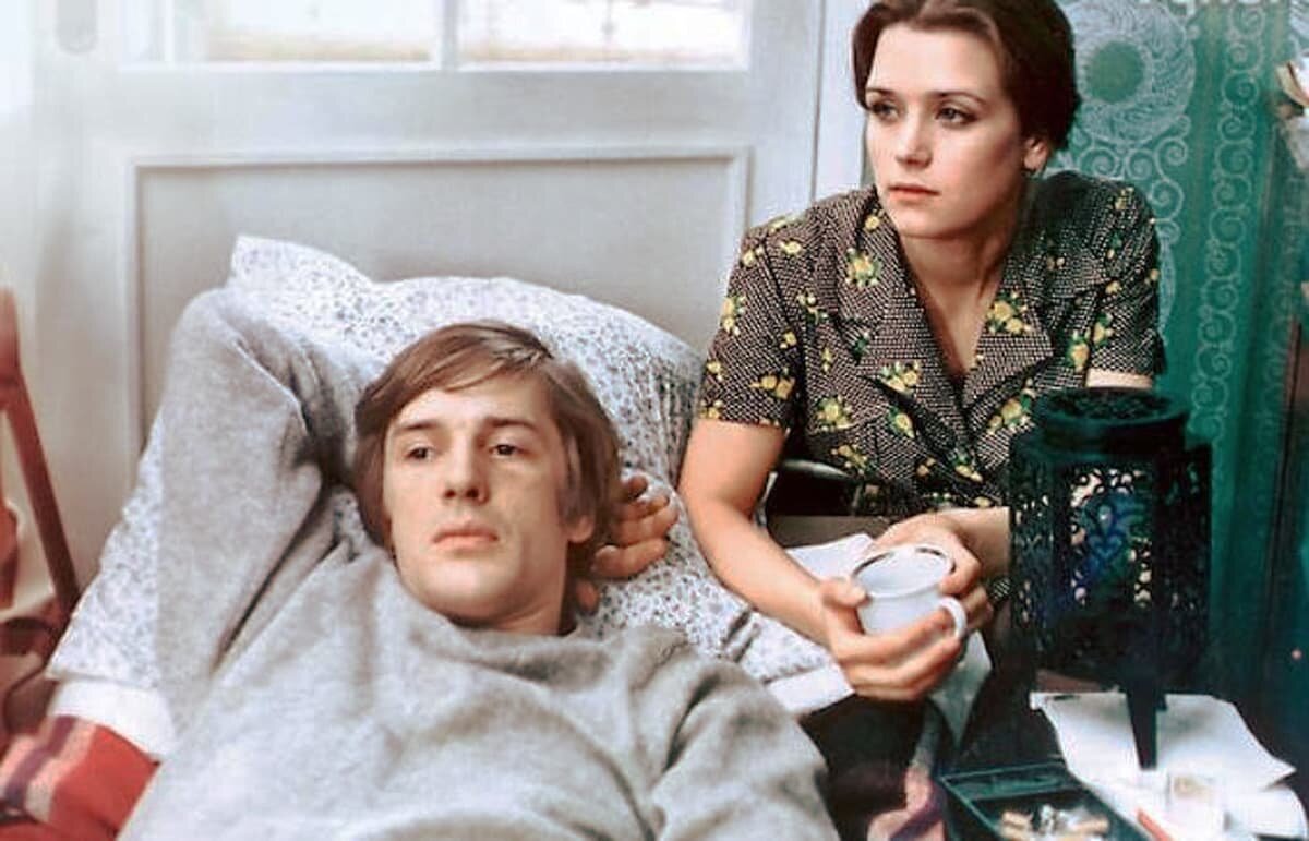 Александр Абдулов в картине «С любимыми не расставайтесь»