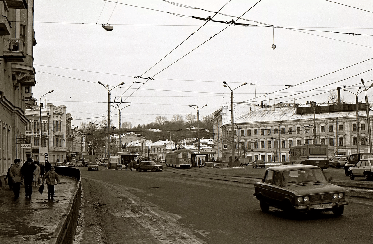 Старые районы казани. Казань в 1990-е годы. Казань улица Баумана 1970. Улица Баумана Казань 80 е годы. Казань улица Баумана 1990 года.