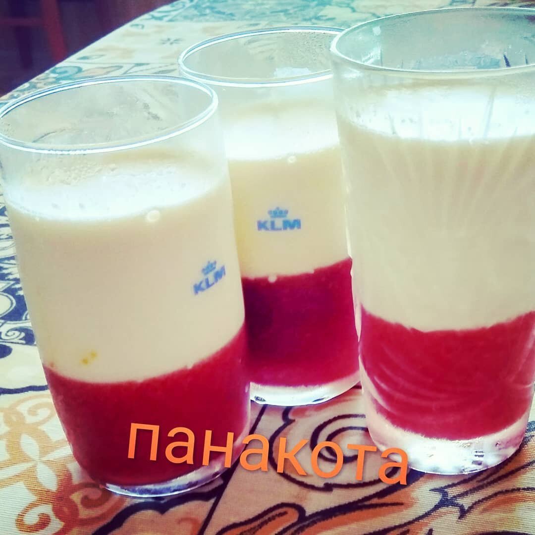 Дорогие  читатели встречайте простой и вкусный  рецепт "Панакоты"