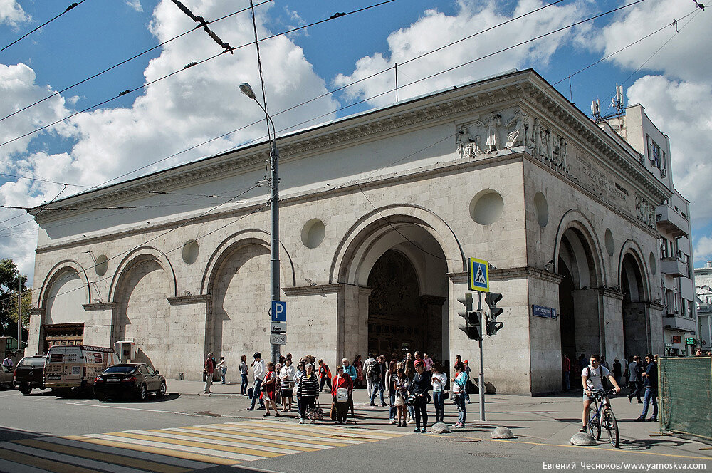 Станции бел фото. Вестибюль станции белорусская Кольцевая. Метро белорусская Кольцевая. Вестибюль метро белорусская Кольцевая. Станция белорусская вестибюль.