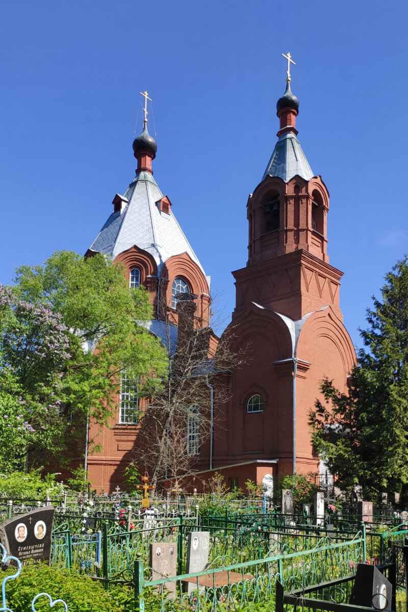 Успенская церковь в Тучково  Московская епархия (областная). Рузское благочиние Церковь. Действует.   Престолы: Успения Пресвятой Богородицы.