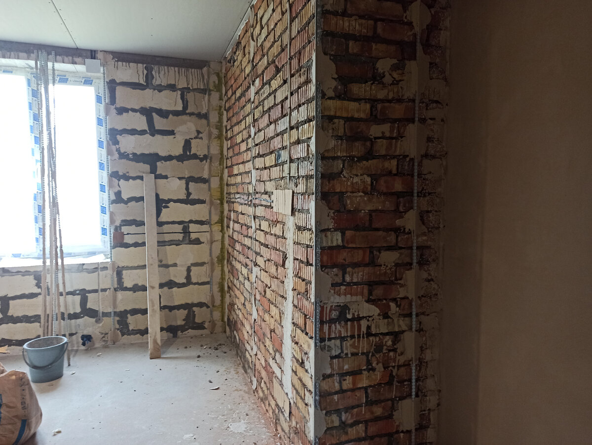 Маяки на стенах и углах. Фото автора