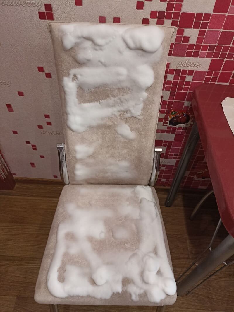 Вот такая пена получается у этого очистителя