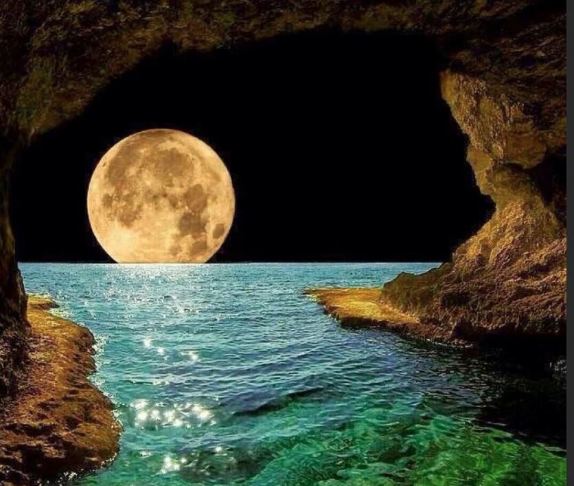 Сатурн добавляет энергии дня силу земли и прочность скал 