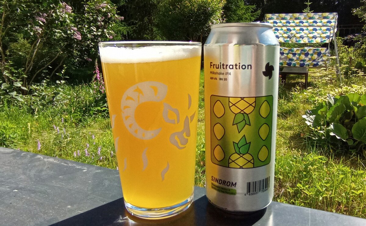 Fruitration [Pineapple + Lemon + Vanilla] в стакане. Фото автора