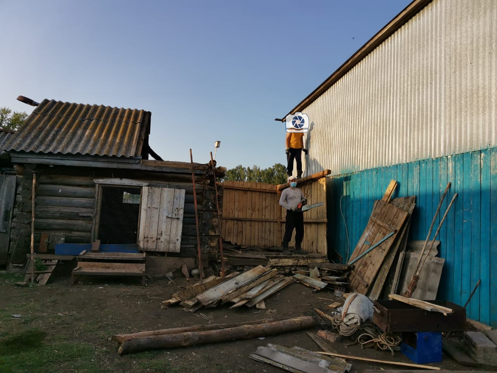 Разборка старой постройки (старая банька)