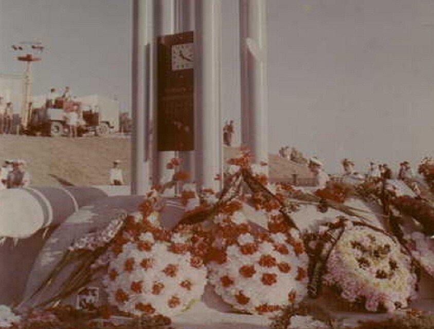 Памятник на одной из годовщин гибели "АН".     pskov.kr.ru