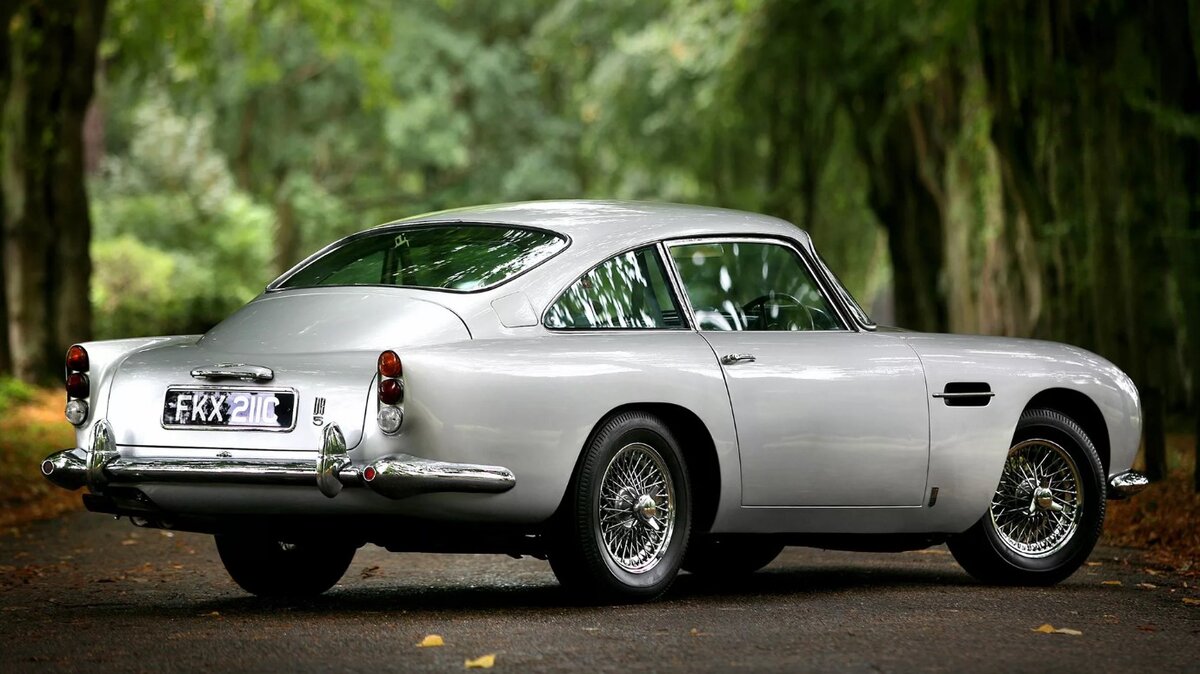 Aston Martin db5 черный