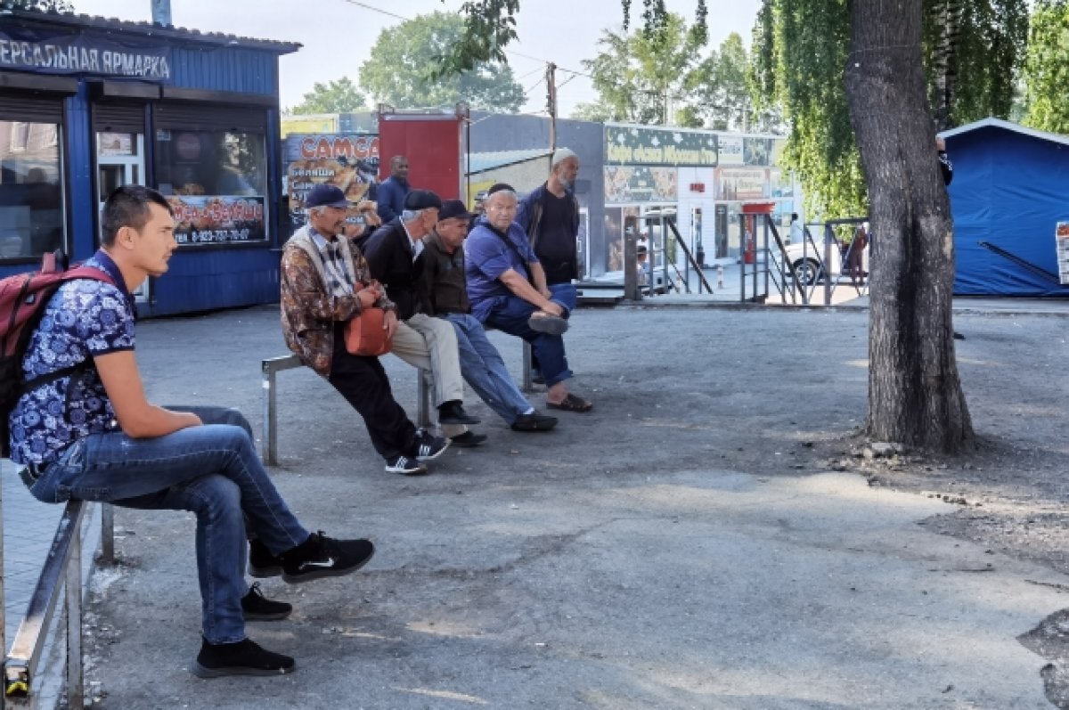    В Новосибирске полицейские устроили облаву на мигрантов на Хилокской