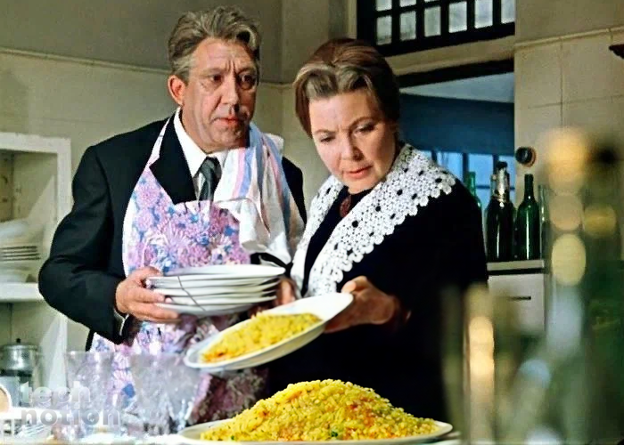 Зачем наши мамы добавляли в плов куриные шеи, а в котлеты — манку / Изображение: дзен-канал technotion