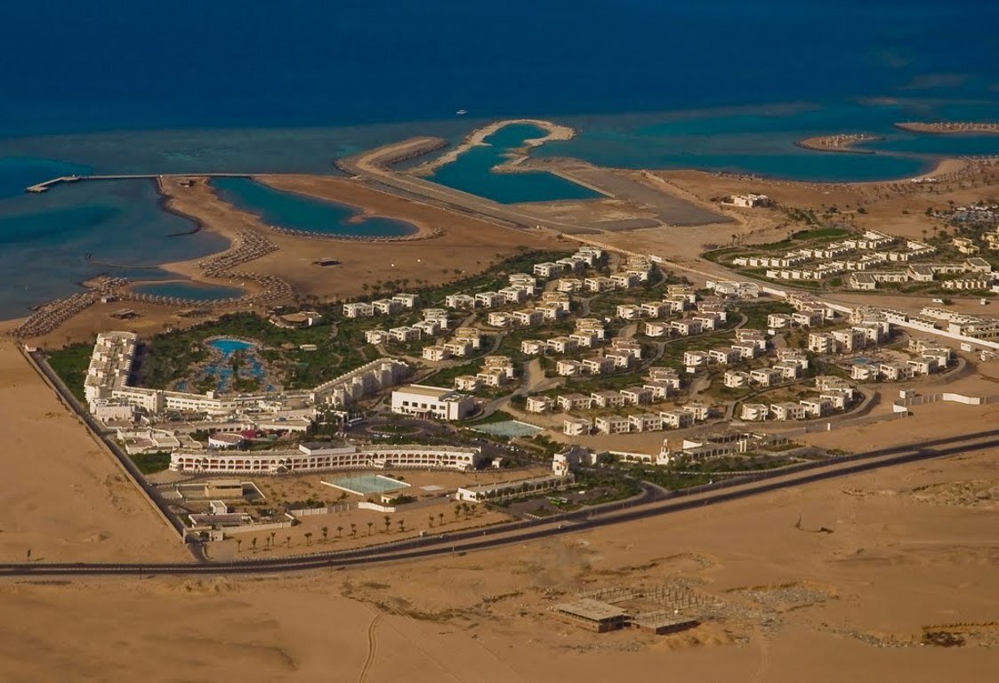 Окрестности отеля Long Beach Resort Hurghada