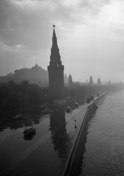 Вид на Московский Кремль с Большого Каменного моста, Иван Шагин, Москва, 1947 - 1957 гг., МАММ.