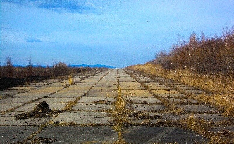 Заброшенный военный аэродром 