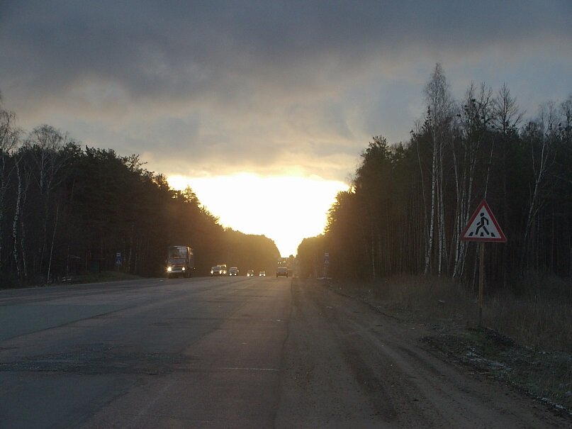 Трасса М-7 "Волга"в сторону Владимира, раннее утро
