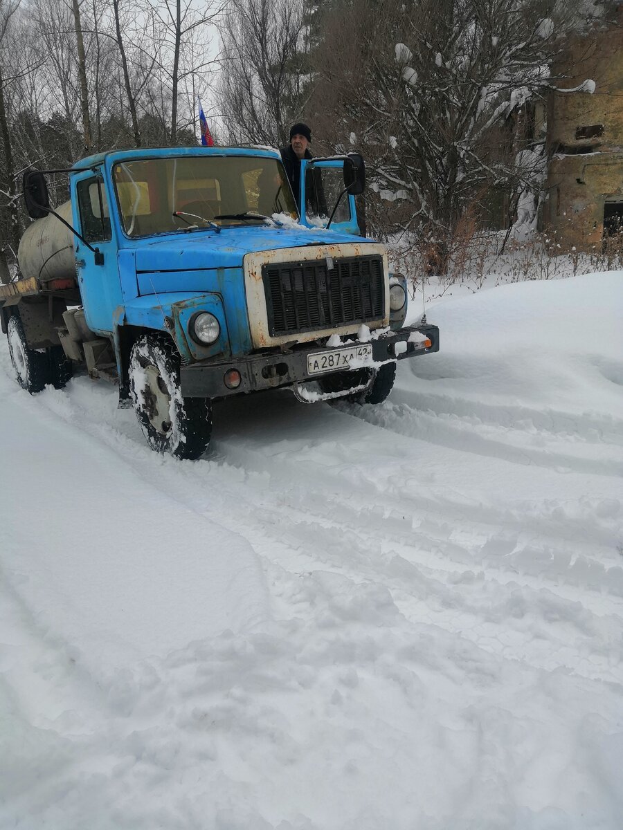 Водитель нам угрожает