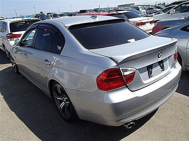 BMW 3-series e90.