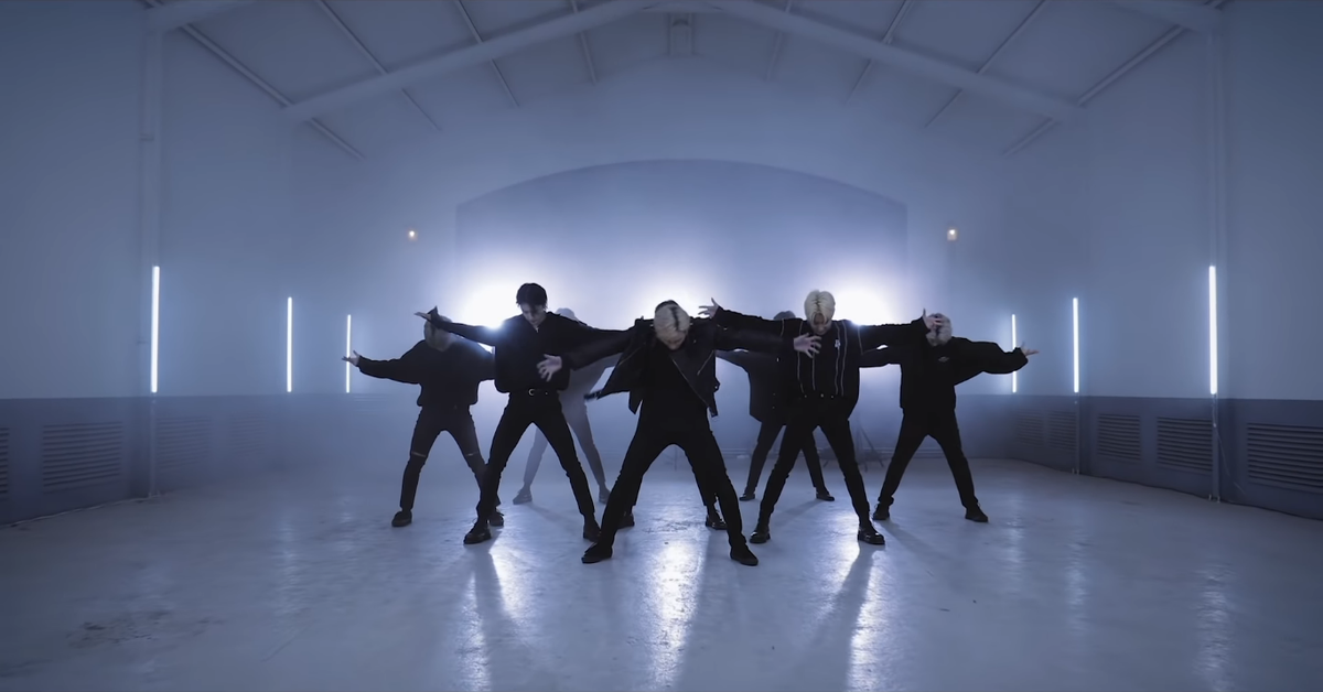 рандомные танцы