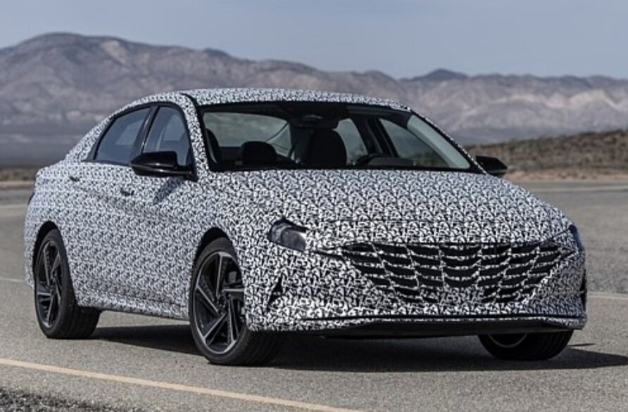 Корейская марка готовится вывести на рынок седан седьмой генерации в «оспортивленном» исполнении N Line. Такая версия получила турбомотор 1.6, кроме того, от базовой модели она слегка отличается дизайном.