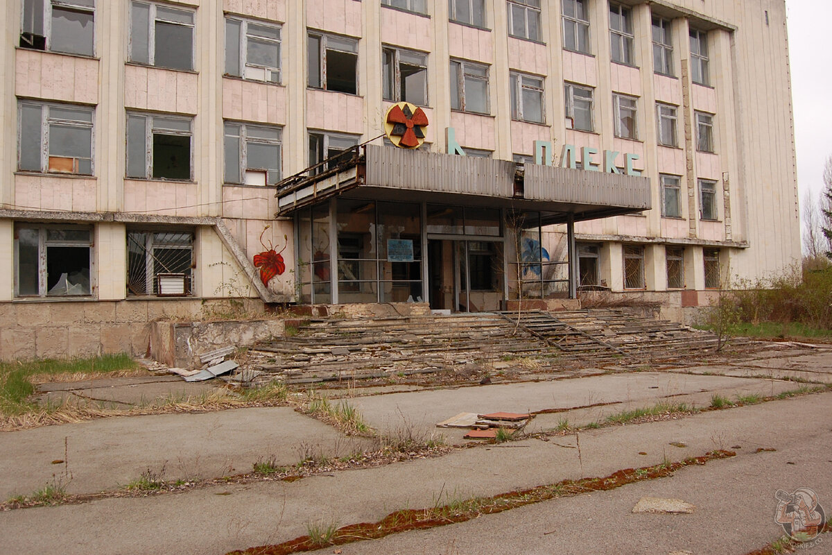 Припять. Достаю из архивов фото 2008 года — как выглядел город-призрак до того, как туда хлынули туристы? ☢?