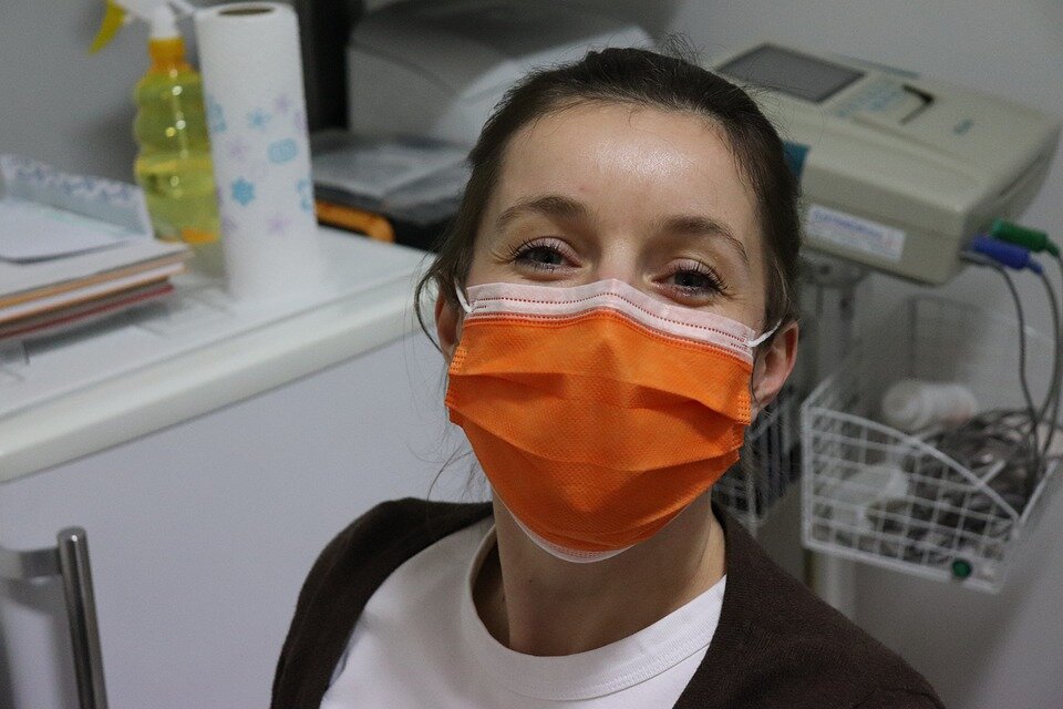 Маски нужно часто менять. Это самый простой вариант защиты  