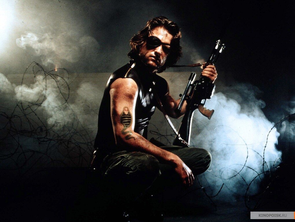 Постер к фильму Побег из Нью-Йорка. Источник:  https://www.kinopoisk.ru/film/4404/