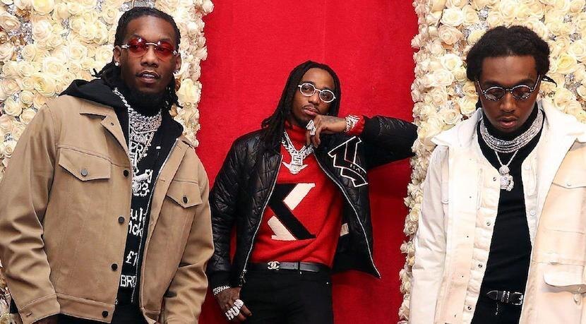  Группа-хитмейкер Migos на прошлой неделе выпустила "Culture II" — первый рэп-блокбастер 2018. 
Накануне этого события американский Rolling Stone опубликовал посвященную трио кавер-стори — тур по роскошной и стремительной жизни людей, причастных к формированию законов и звучания новой сцены.

Целиком текст можно прочитать по ссылке. У нас — 10 интересных фактов, о которых мы узнали из материала.



Они популяризировали триплет-флоу, но не изобрели

Фирменный стиль исполнения, который в народе называют “Migos-флоу”, придумали задолго до трио из Атланты — и они это знают. Takeoff говорит, что читка триплетами (вот тут подробнее про это) еще в 90-х звучала на альбомах Bone Thungs-N-Harmony и Three 6 Mafia.




Наркоденьги Offset стали начальным капиталом для Migos

Проблемы Offset с законом начались в 2011 году. Его задержали за кражу и хранение марихуаны. Спустя четыре года уже всех участников Migos арестовывают, обнаружив в транспорте оружие и наркотики. Тогда как Takeoff и Quavo отделались условным сроком, их коллеге пришлось отправиться за решетку на восемь месяцев из-за предыдущего привода. “Я никакой не преступник, — вспоминает об этом Offset. — Просто был молод. Делал всякое, но скрывал это от матери. Наркоту прятал от нее”. По его словам, незаконное уличное предпринимательство было частью бизнес-плана — способ накопить капитал для запуска Migos.




Первое свидание Offset и Cardi B прошло на стадионе

Пара познакомилась приблизительно год назад. Инициатором встречи был Offset. Наблюдая ее карьерный путь, интерес рэпера к автору “Bodak Yellow” возрастал, а потом “взорвался”. “Черт! Я понял, что запал на нее” — говорит участник трио. Его публицист организовал встречу рэпера с группой женщин, среди них была Cardi B. Их первое свидание прошло на игре Супербоула.




Offset торгует недвижимостью и инвестирует в криптовалюту

Журналист Rolling Stone пишет, что Offset постоянно говорит о деньгах — будь то способы их заработать или планы, как потратить. “Я хочу обеспечить семью на поколения вперед, — говорит рэпер. — У меня трое детей. Они должны быть образованными и богатыми”. В этом контексте Offset затроллил Joe Budden, с которым у Migos в прошлом году возник конфликт. “Не хочу быть рэпером, которому приходится работать на телевидении, поскольку успехи остались в прошлом. Я лучше уйду со сцены, буду зарабатывать на биткоинах” — говорит Offset. На вопрос о количестве биткоинов, которыми он владеет, рэпер отвечать отказывается, но говорит о других инвестициях: “Купил пять домов в Атланте, потом продал. Поднял втрое больше, около 170 тысяч долларов”. Дальше он планирует приобрести здание коммерческого назначения..