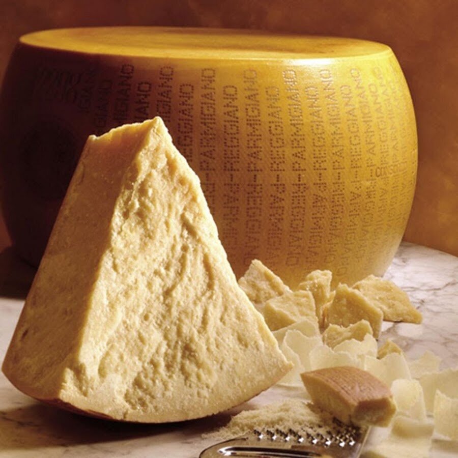 Пармиджано Реджано. Сыр пармезан Реджано. Сыр Parmigiano Reggiano Италия. Сыр Реджано пармеджано.