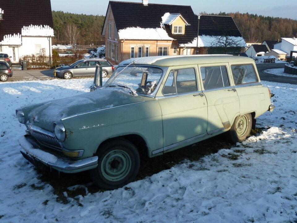 Файл:GAZ-24 