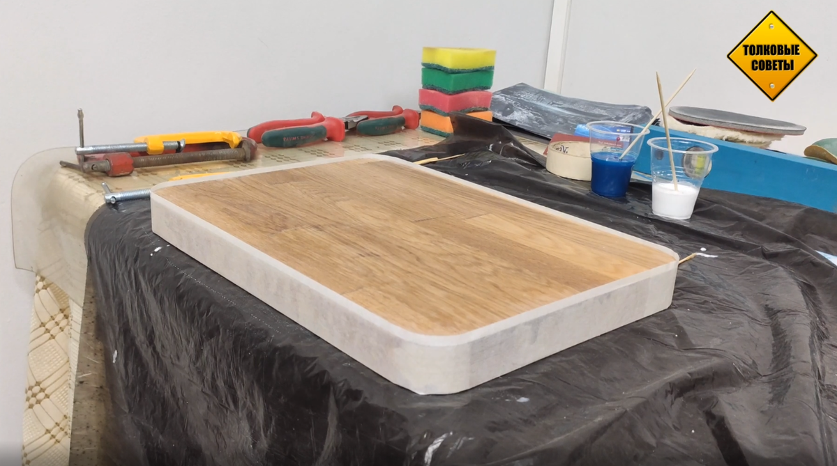 Щит из клеенного дуба.