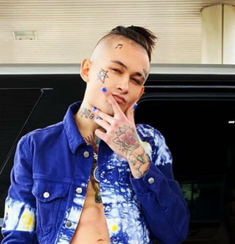 "Истец обратился в суд с требованием признать незаконным использование рэпером в своей деятельности музыкального произведения, автором которого является истец", — говорится в публикации.