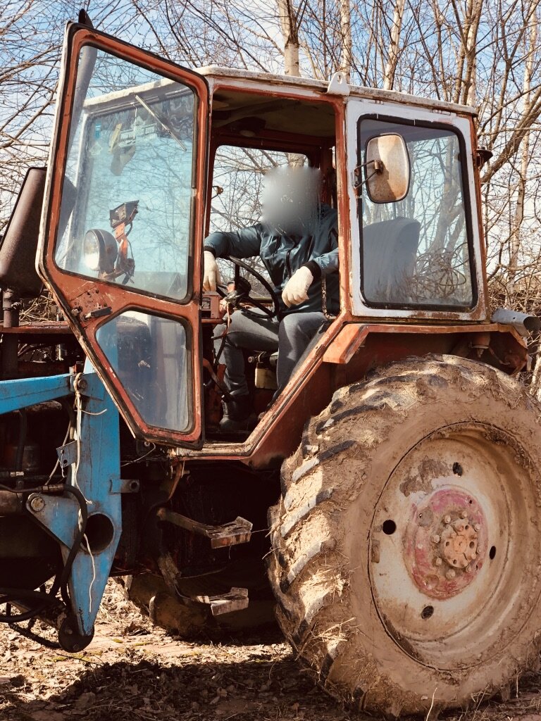 Муж-тракторист. Везде фото автора. 