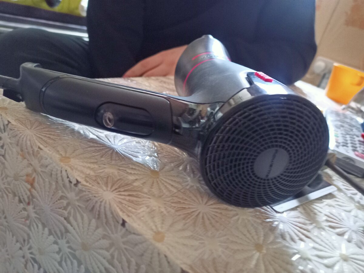 Снимаем крышку вентилятора