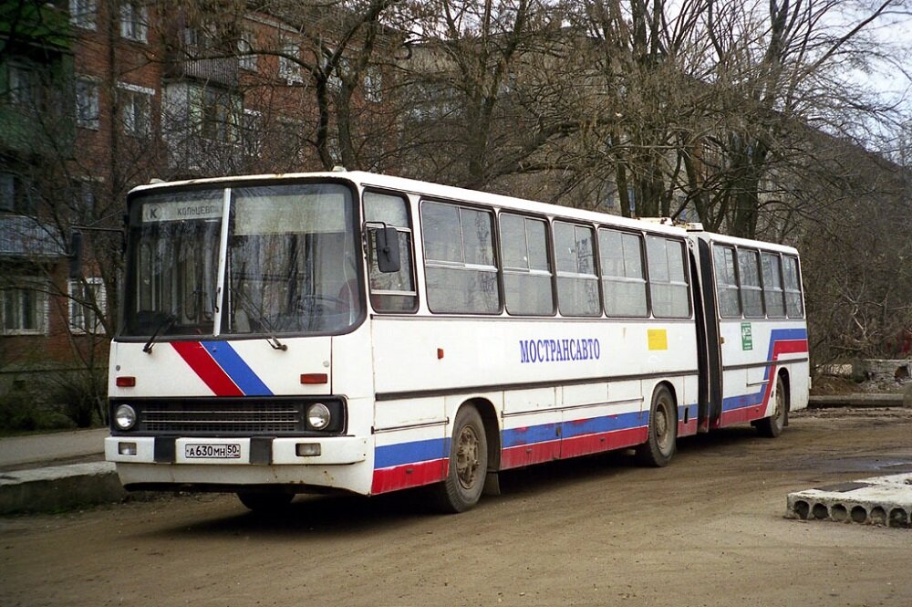 ▲ Ikarus 280.00 после капремонта на Кравтэкс. Домодедово, 2001 год. Фото: пользователь с ником Земледелец fotobus.msk.ru/photo/463865/?vid=769719