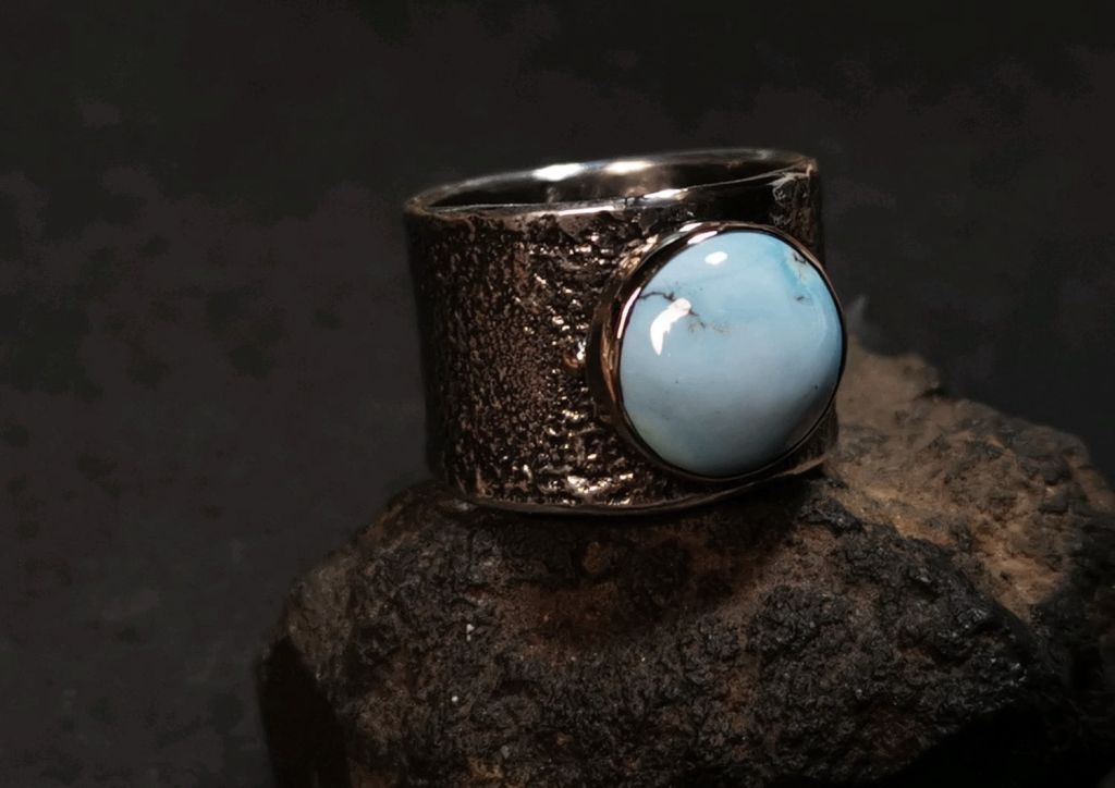 Белая бирюза