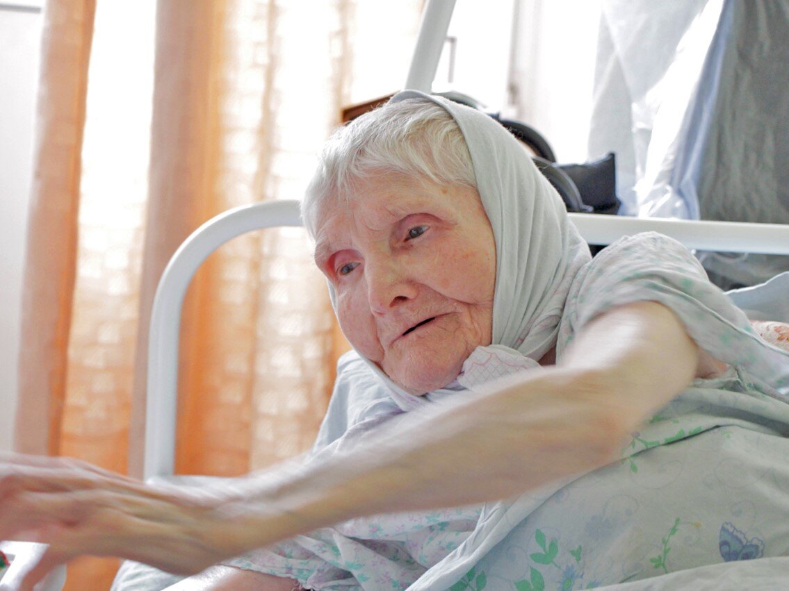 Какое завещание я получила от чужой бабушки из Дома Престарелых | Алё ...