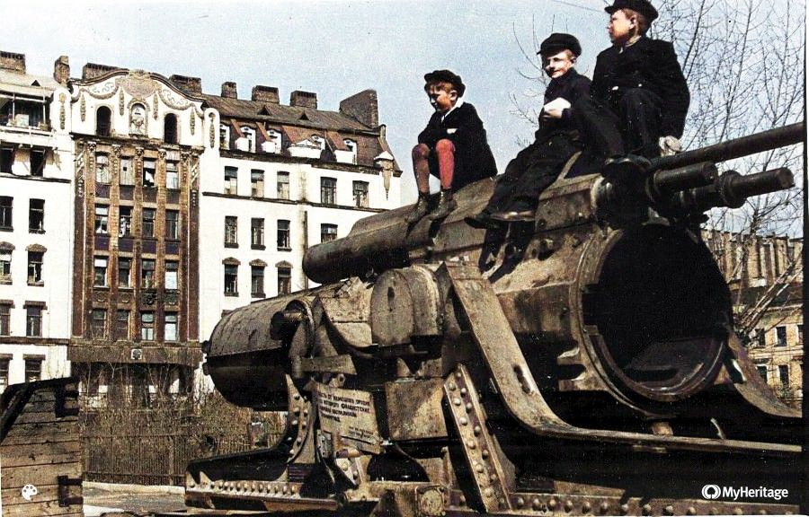 Блокада снята! Цветные снимки Ленинграда в 1944 году | Now&Then Russia ...