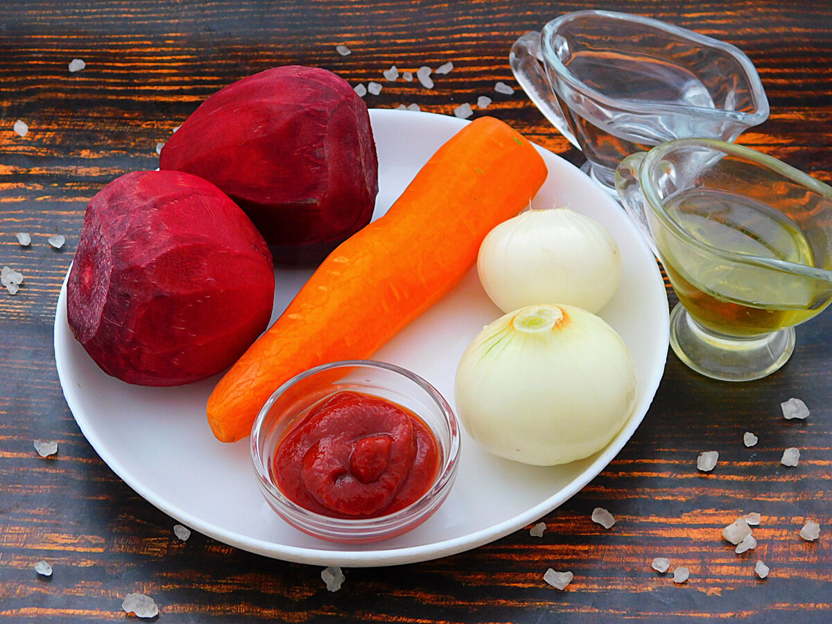 Ингредиенты для приготовления борщевой заправки